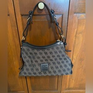 Dooney & Bourke shoulder bag- Great Condition!